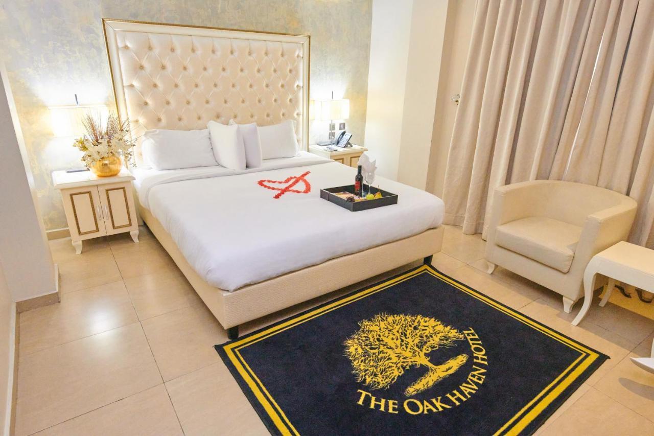 Oak Haven Hotel & Suites Порт Харкорт Екстериор снимка